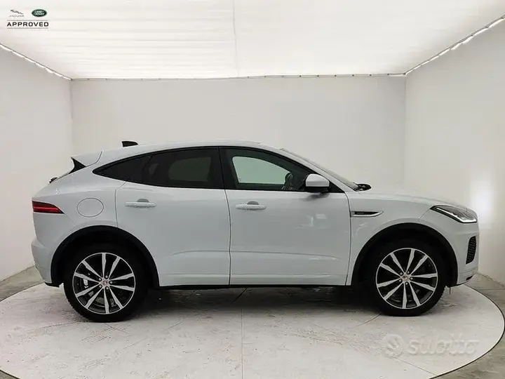 Jaguar E-Pace 2020 photo 3