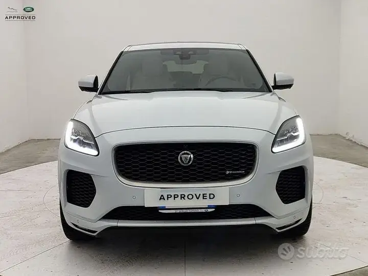 Jaguar E-Pace 2020 photo 2
