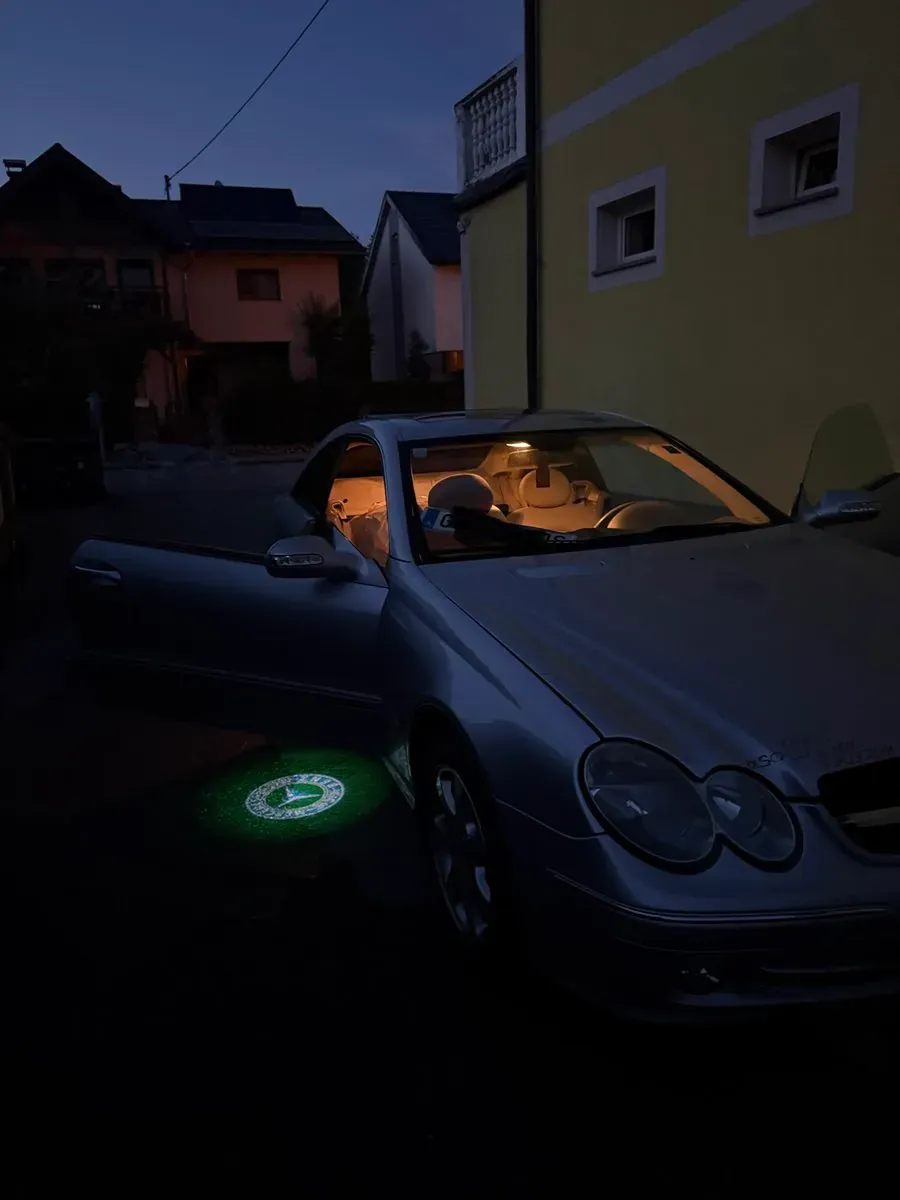 Mercedes-Benz Clk-Class 2002 photo 3