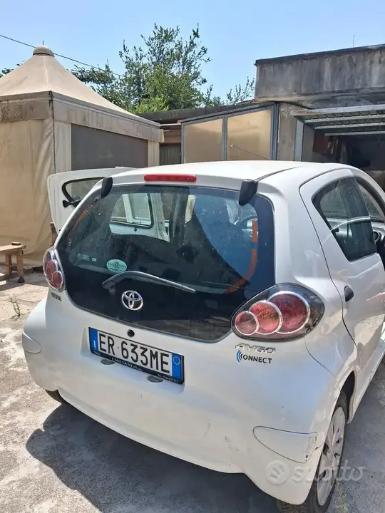 Toyota Aygo 2013 photo 2