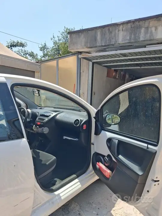 Toyota Aygo 2013 photo 5