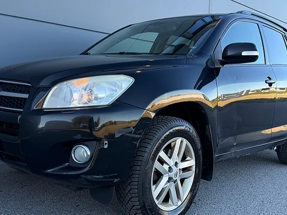 Toyota Rav4 2010 photo 3