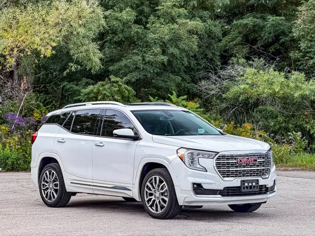 GMC Terrain 2023 photo 3