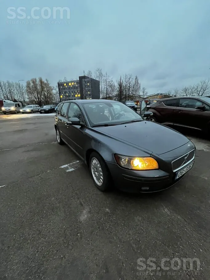 Volvo V50
