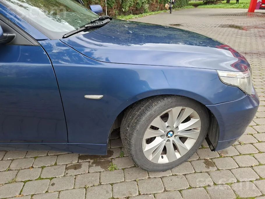 BMW E60 2007 photo 2