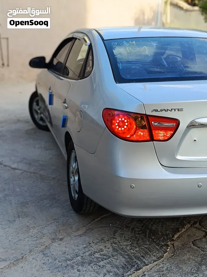 Hyundai Avante 2010 photo 4