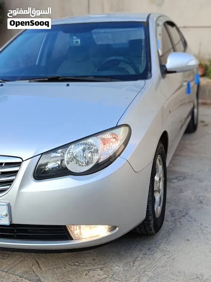 Hyundai Avante 2010 photo 3