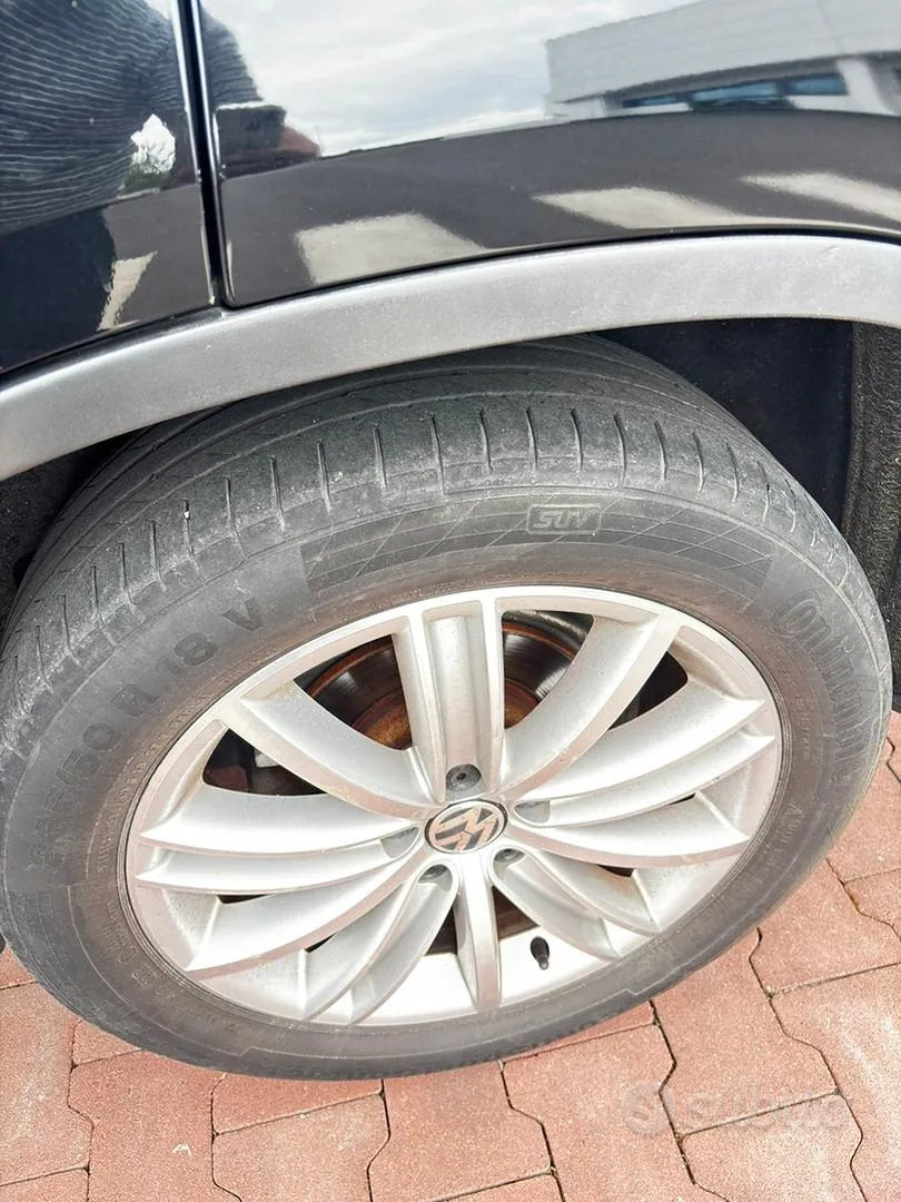 Volkswagen Tiguan 2012 photo 3