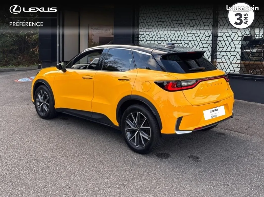 Lexus Lbx 2026 photo 2