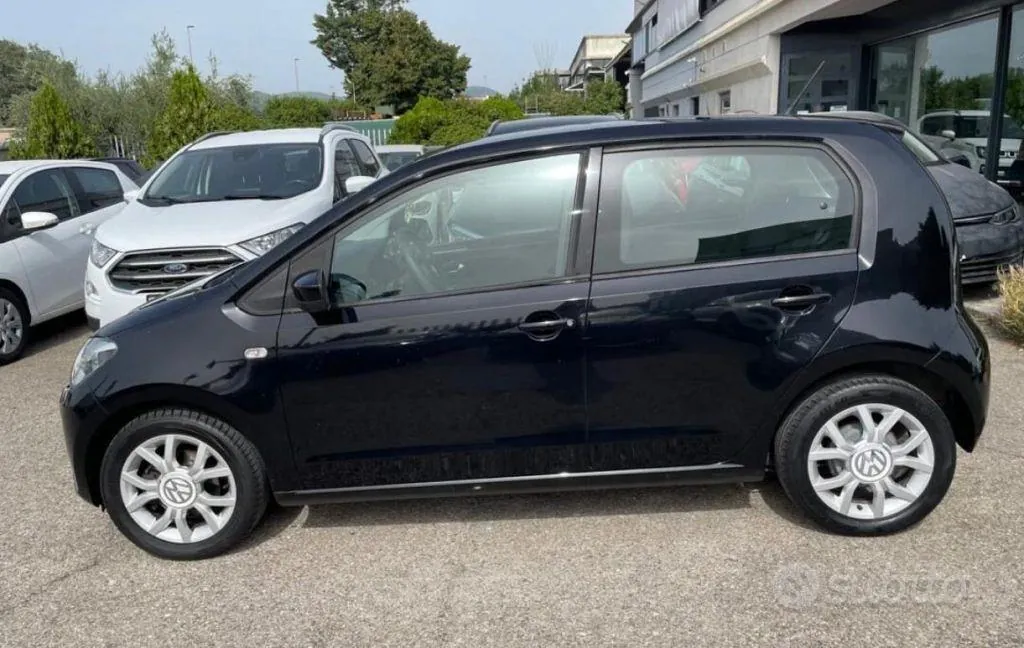 Volkswagen Up 2016 photo 2