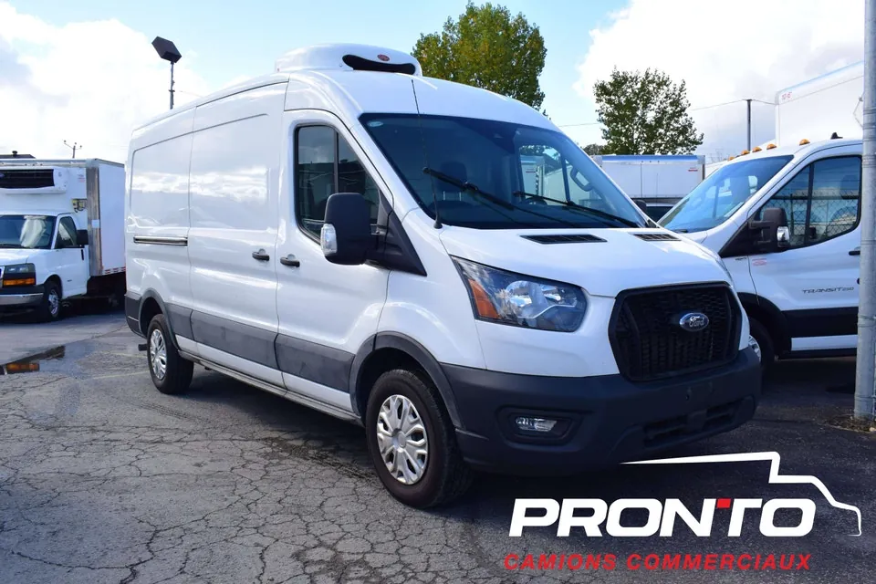 Ford Transit Cargo 2023 photo 2