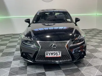Lexus Is 2015 photo 3