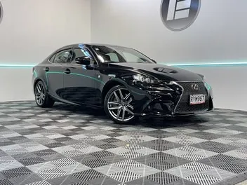 Lexus Is 2015 photo 2