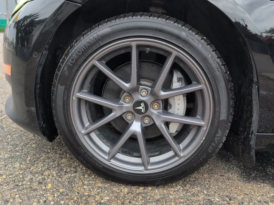 Tesla Model 3 2021 photo 2