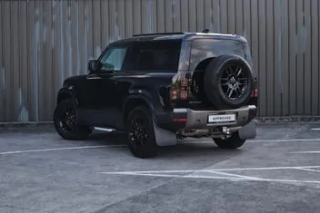 Land Rover Defender 2026 photo 4