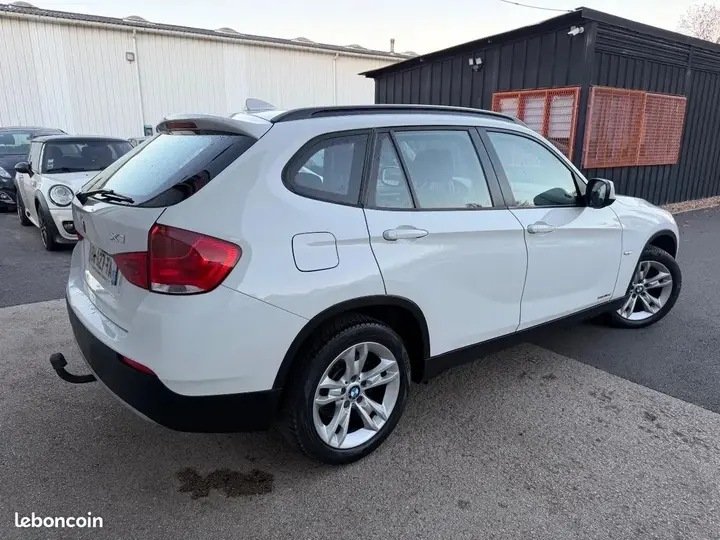 BMW X1 2011 photo 2