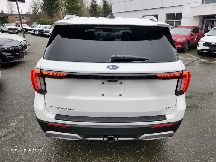 Ford Explorer 2026 photo 4