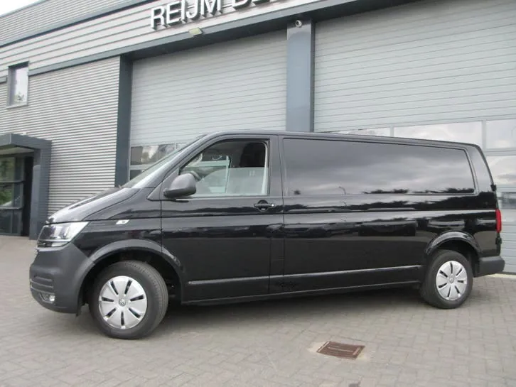 Volkswagen Transporter 2022 photo 3