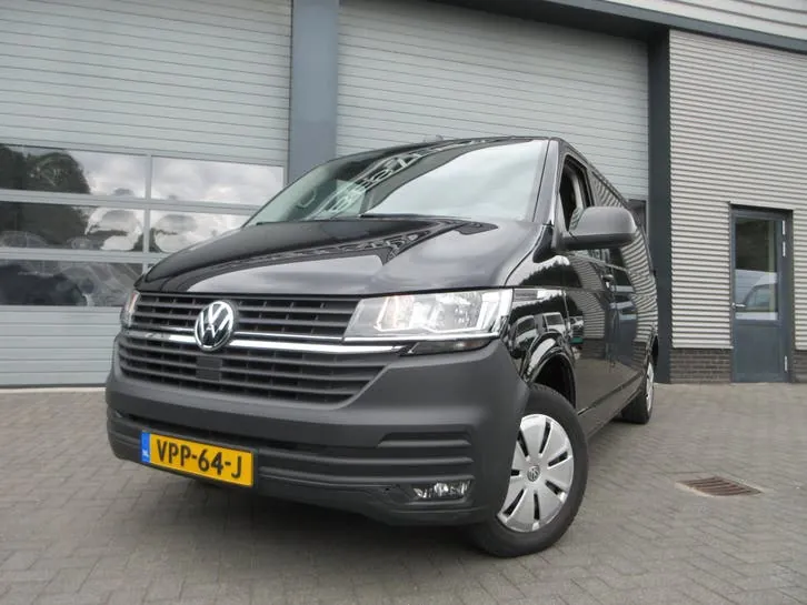 Volkswagen Transporter 2022 photo 2