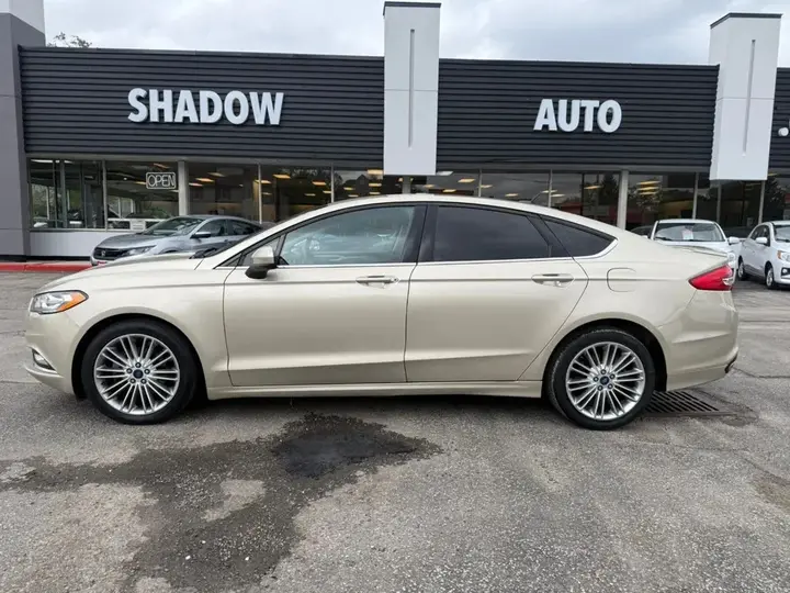 Ford Fusion 2017 photo 2