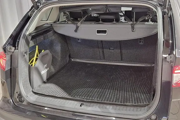 Skoda Enyaq 2023 photo 5