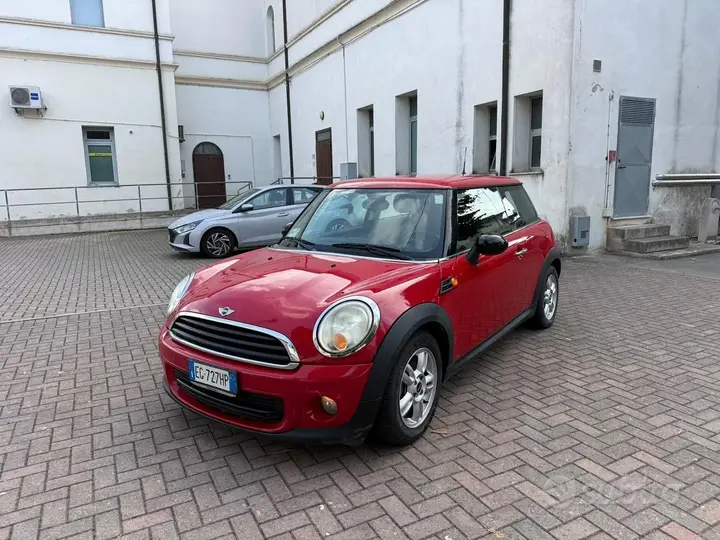 Mini One 2010 photo 2