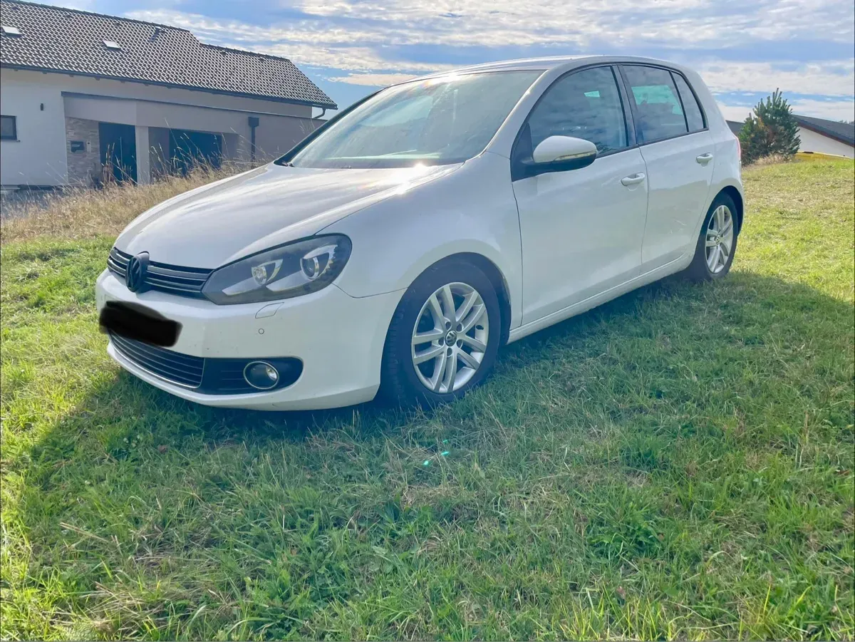 Volkswagen Golf 2011 photo 2