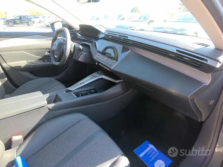 Peugeot 308 2025 photo 3