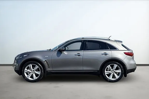 Infiniti Fx30D 2011 photo 2