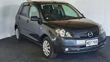 Mazda Demio 2007 photo 2