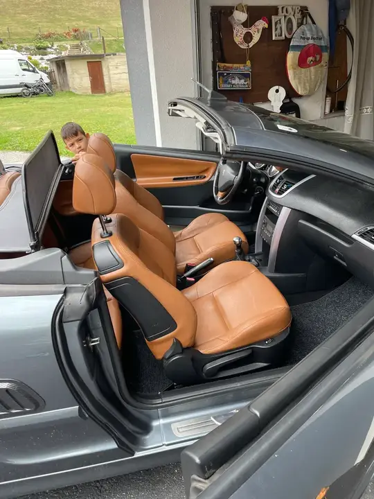 Peugeot 207 2008 photo 3