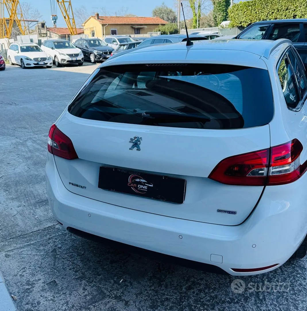 Peugeot 308 2015 photo 4