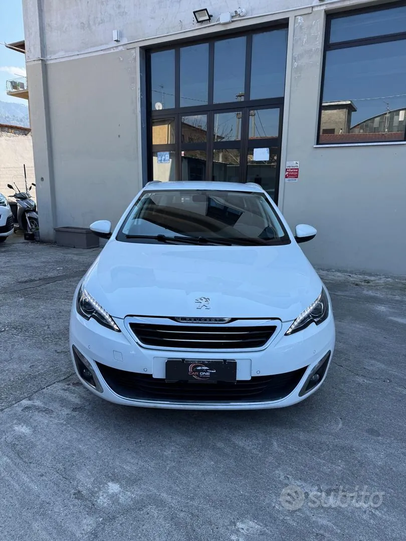 Peugeot 308 2015 photo 2