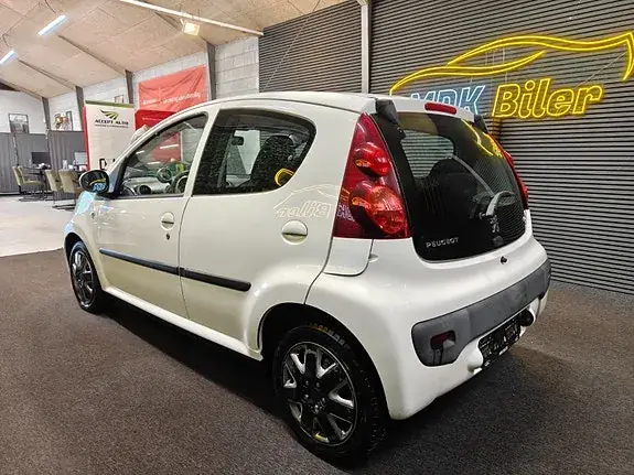 Peugeot 107 2014 photo 3