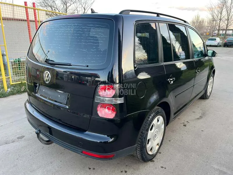 Volkswagen Touran 2007 photo 4