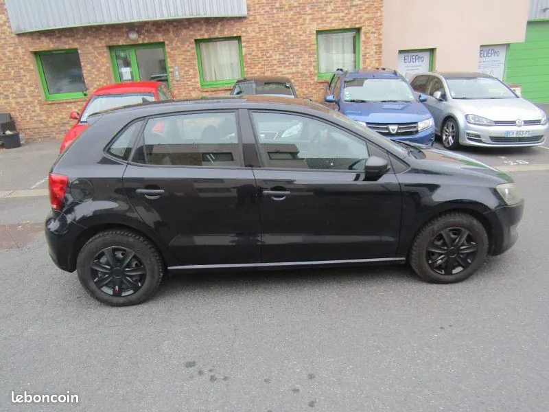 Volkswagen Polo 2010 photo 4
