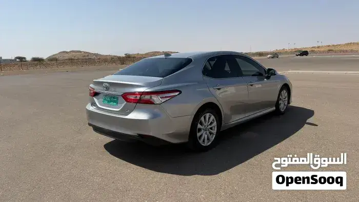 Toyota Camry 2018 photo 2