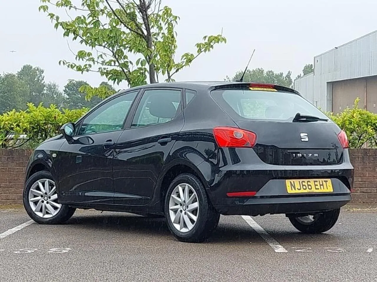Seat Ibiza 2016 photo 2