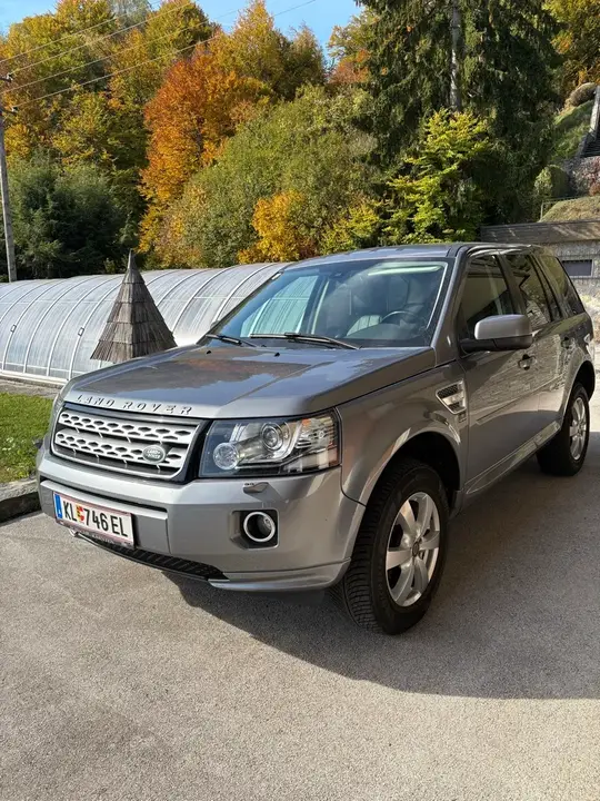 Land Rover Freelander 2013 photo 2