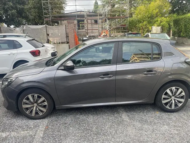 Peugeot 208 2021 photo 4