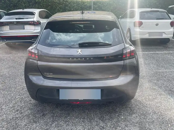 Peugeot 208 2021 photo 3