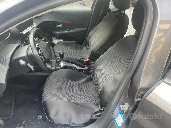 Peugeot 208 2021 photo 5