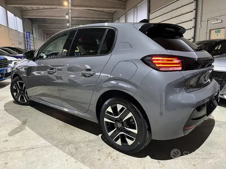 Peugeot 208 2025 photo 3