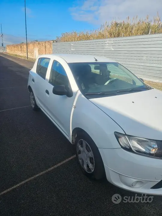 Dacia Sandero 2014 photo 3