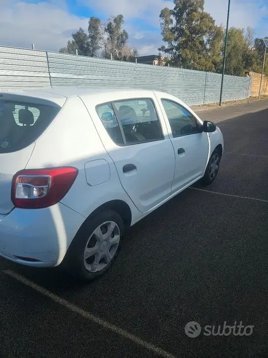 Dacia Sandero 2014 photo 2