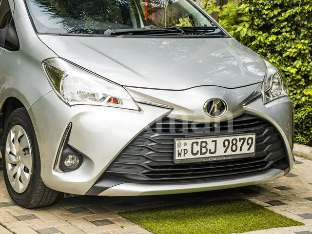 Toyota Vitz 2017 photo 3