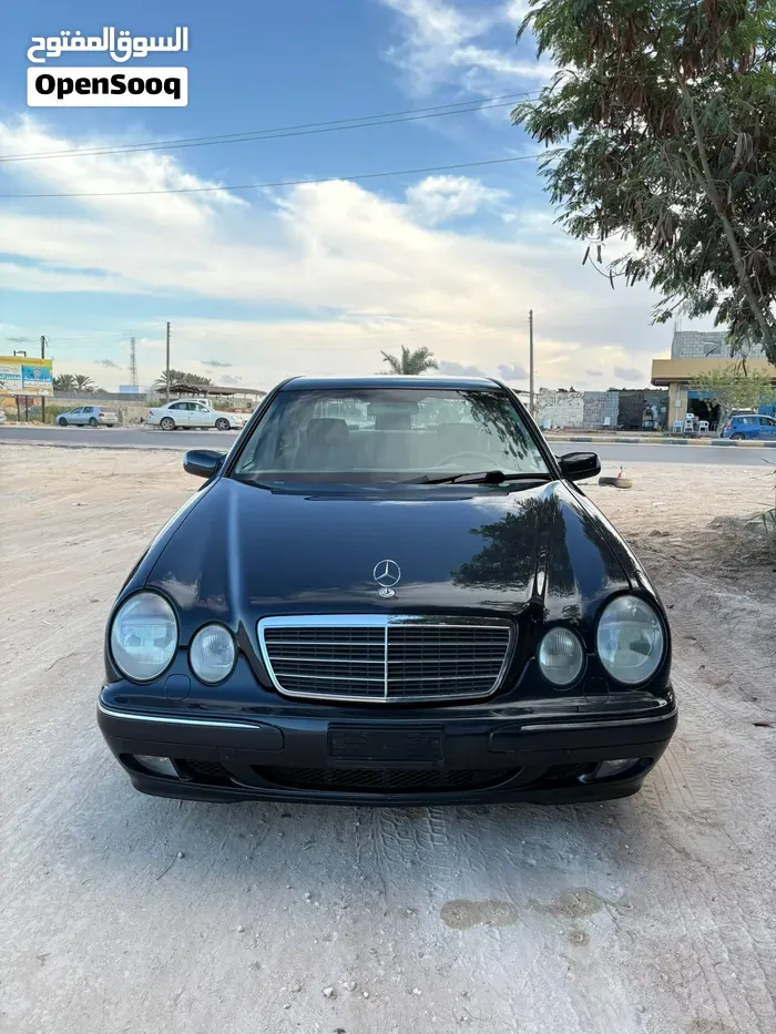 Mercedes-Benz E-Class 2002 photo 2