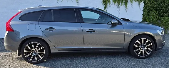 Volvo V60 2017 photo 5