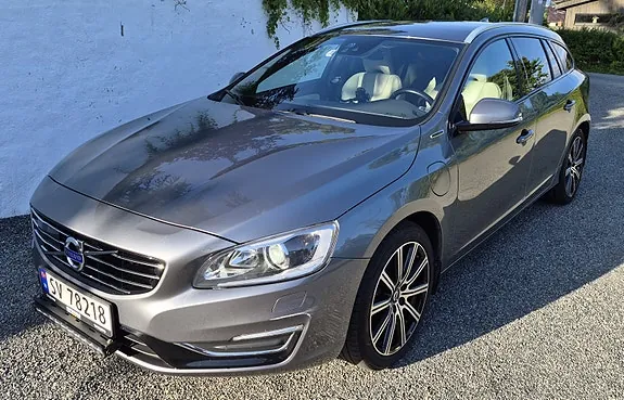 Volvo V60 2017 photo 2