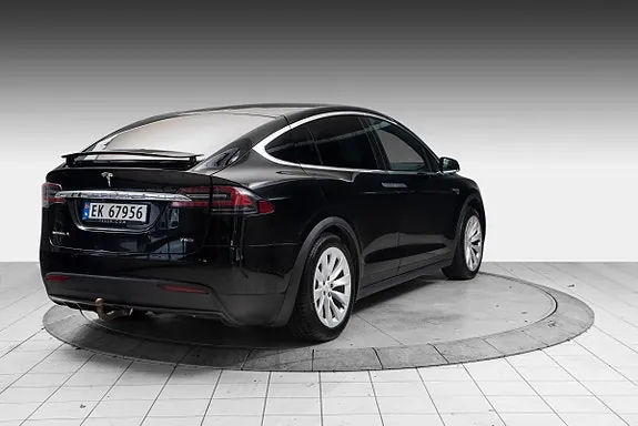 Tesla Model X 2017 photo 5